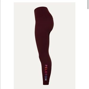NWT Peloton Lululemon Cassis Aligns Sz 8